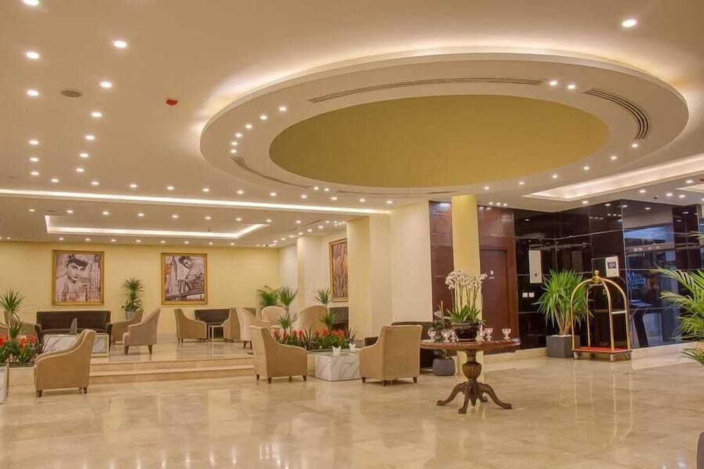 SANDY PALACE HOTEL 9/50