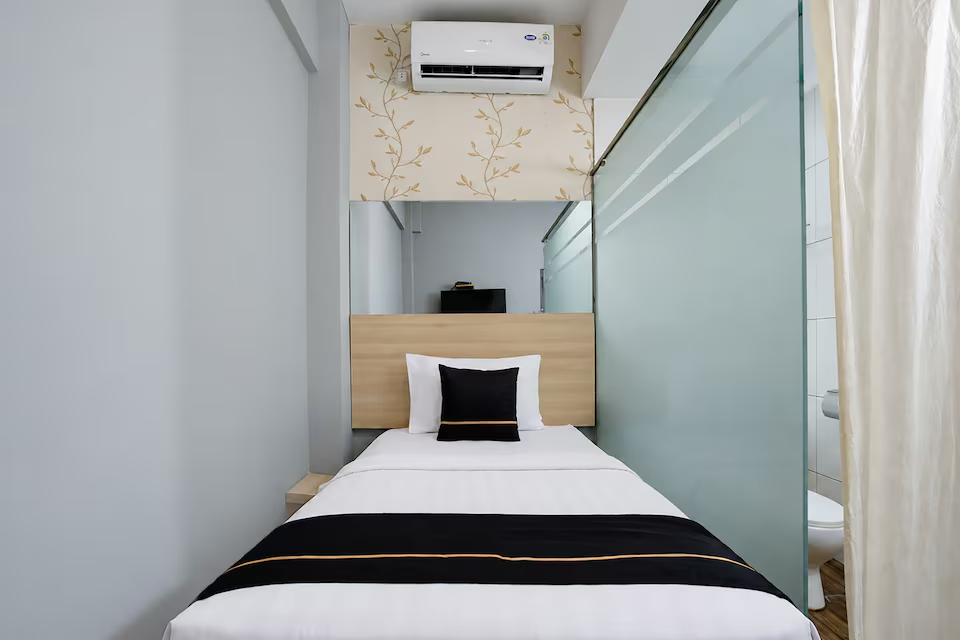 Room at Collection O near Lampung City Mall formerly Royal Guesthouse, BANDAR LAMPUNG