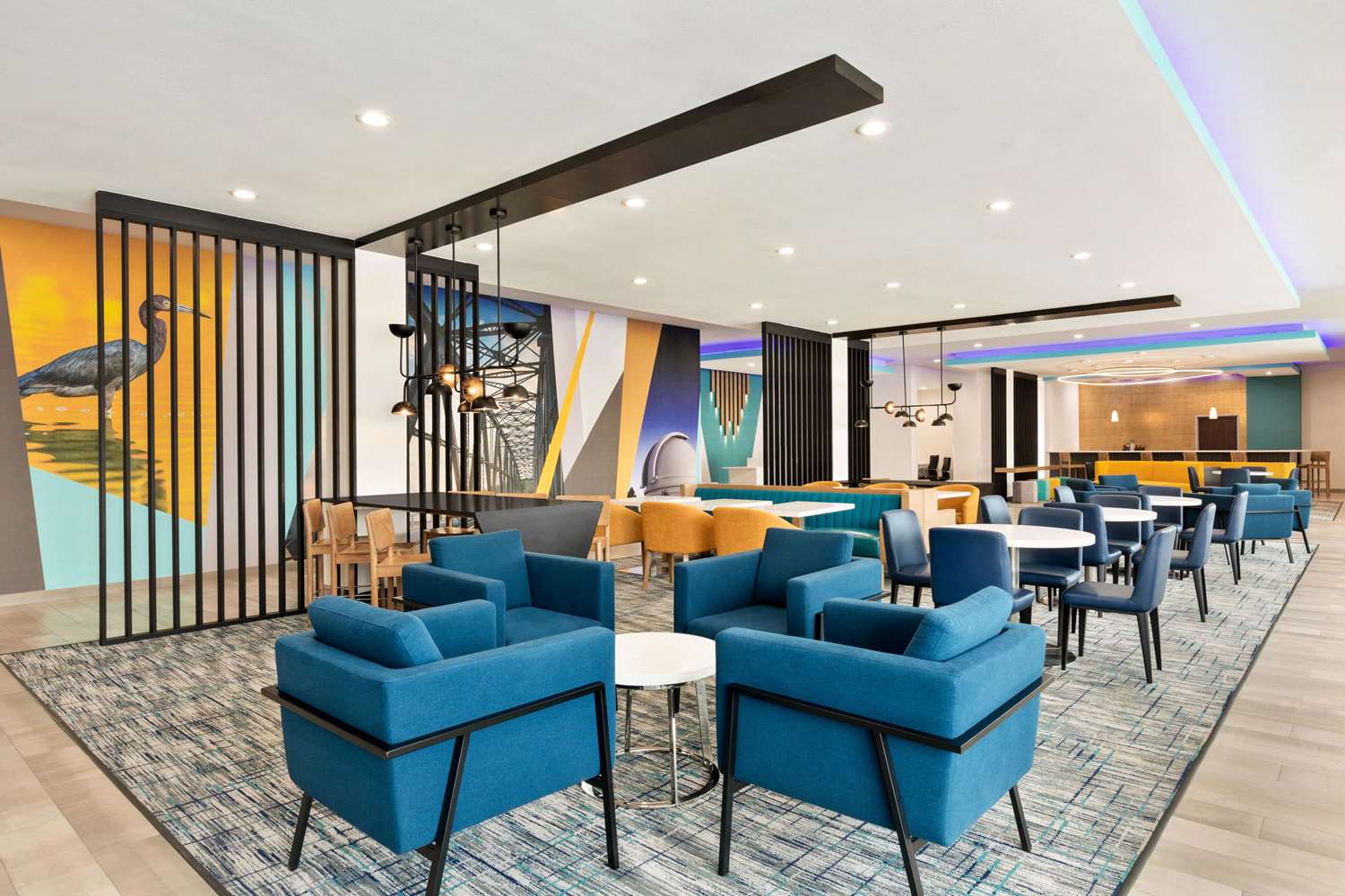 La Quinta Inn and Suites by Wyndham Richmond-Sugarland 11/28
