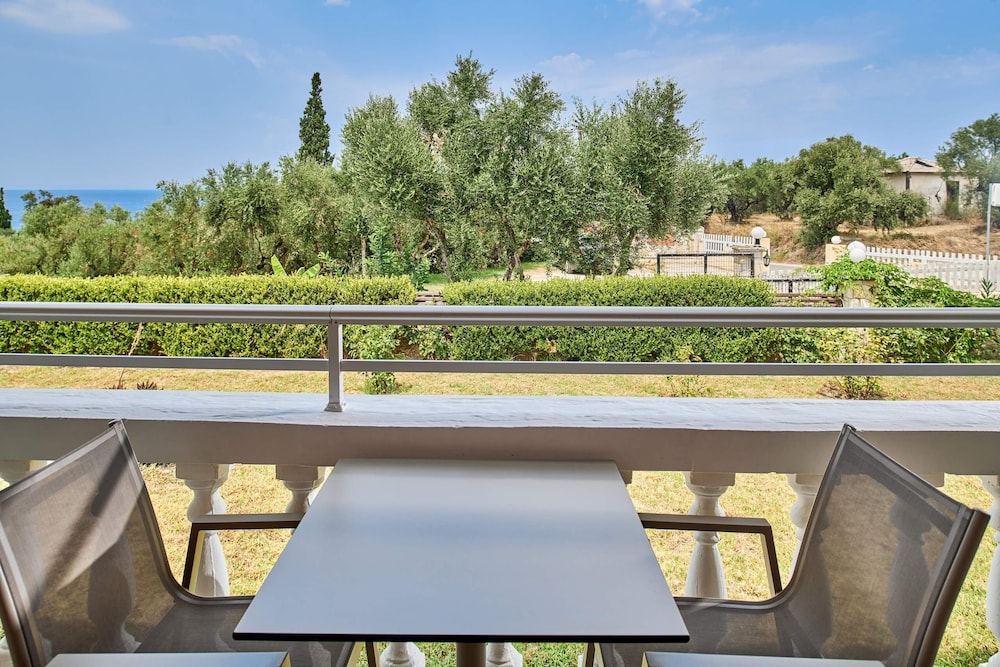 Ionian Aura Apartments 31/50