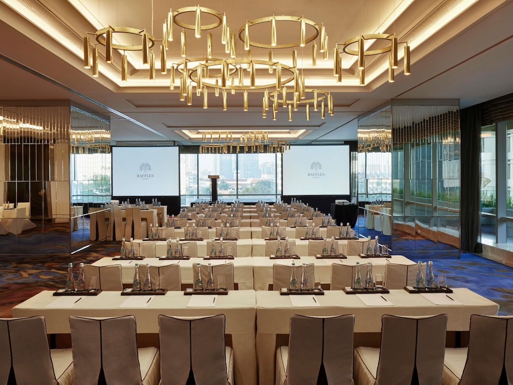 RAFFLES JAKARTA 41/50