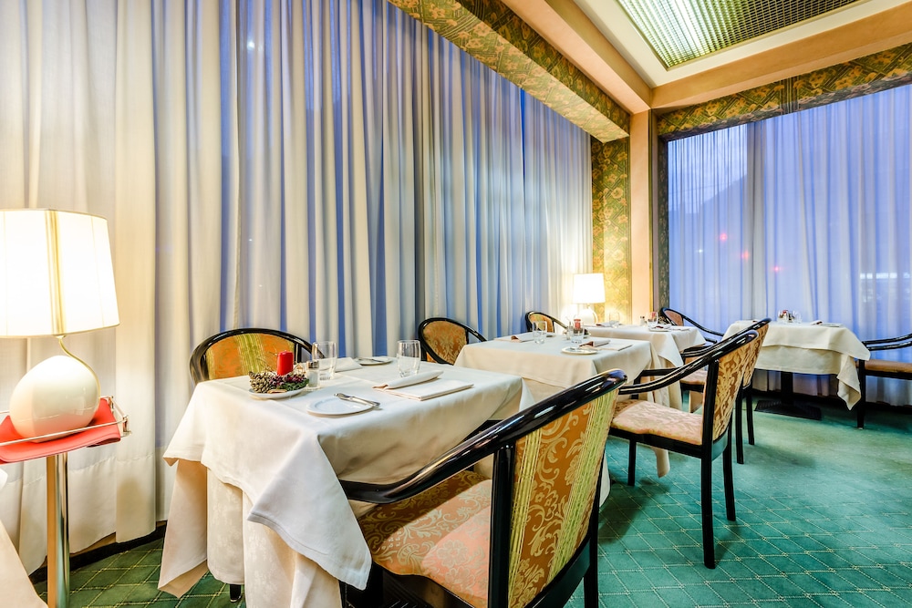 Brunelleschi Hotel Milan 25/49
