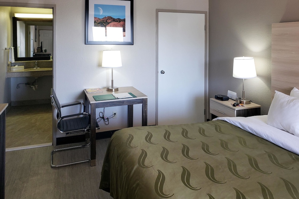 Quality Inn Airport East El Paso 23/49
