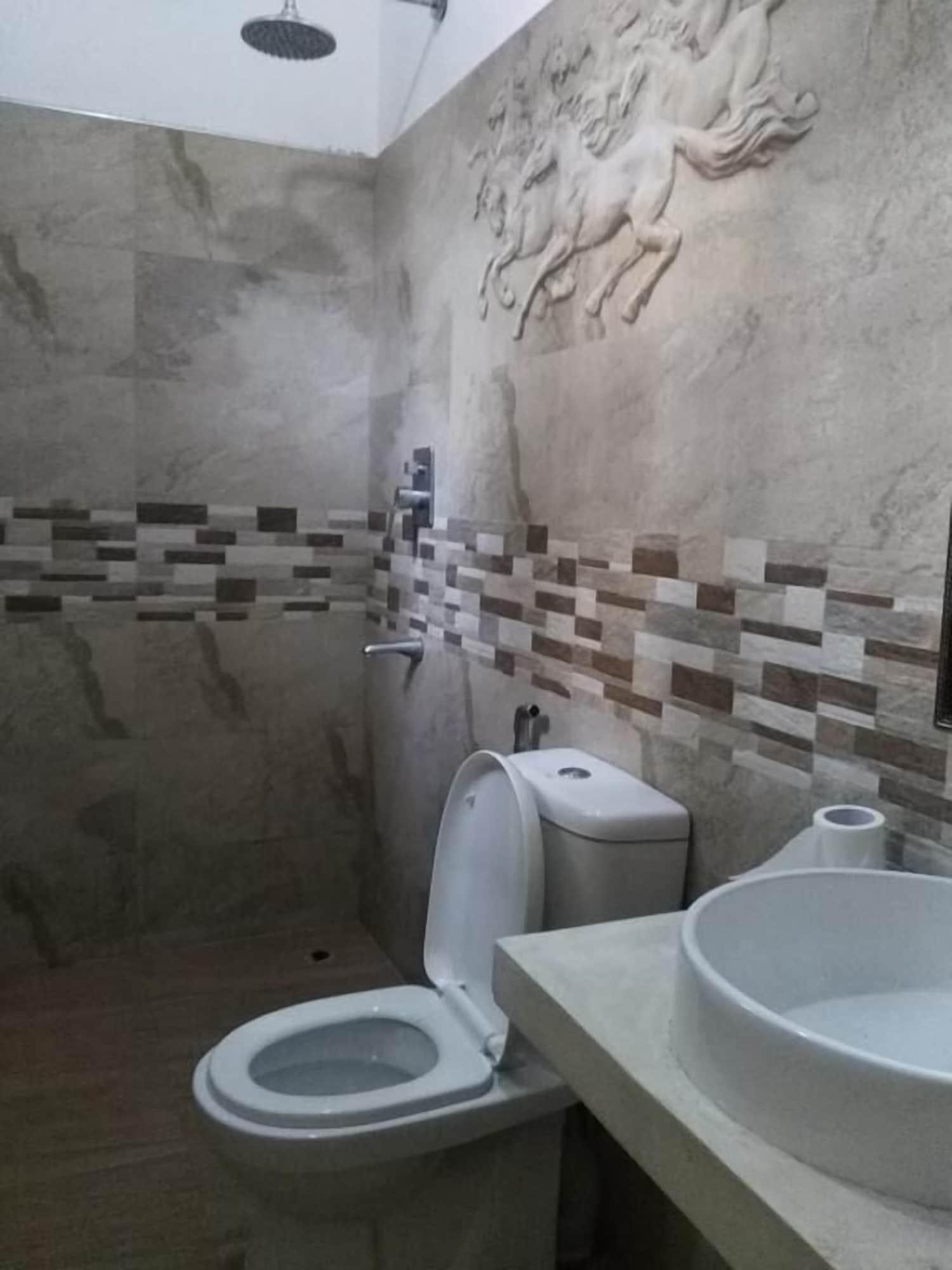 Nishan Surf Inn 14/14