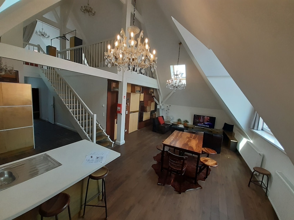 Hotelo Kathedral Antwerp 34/36