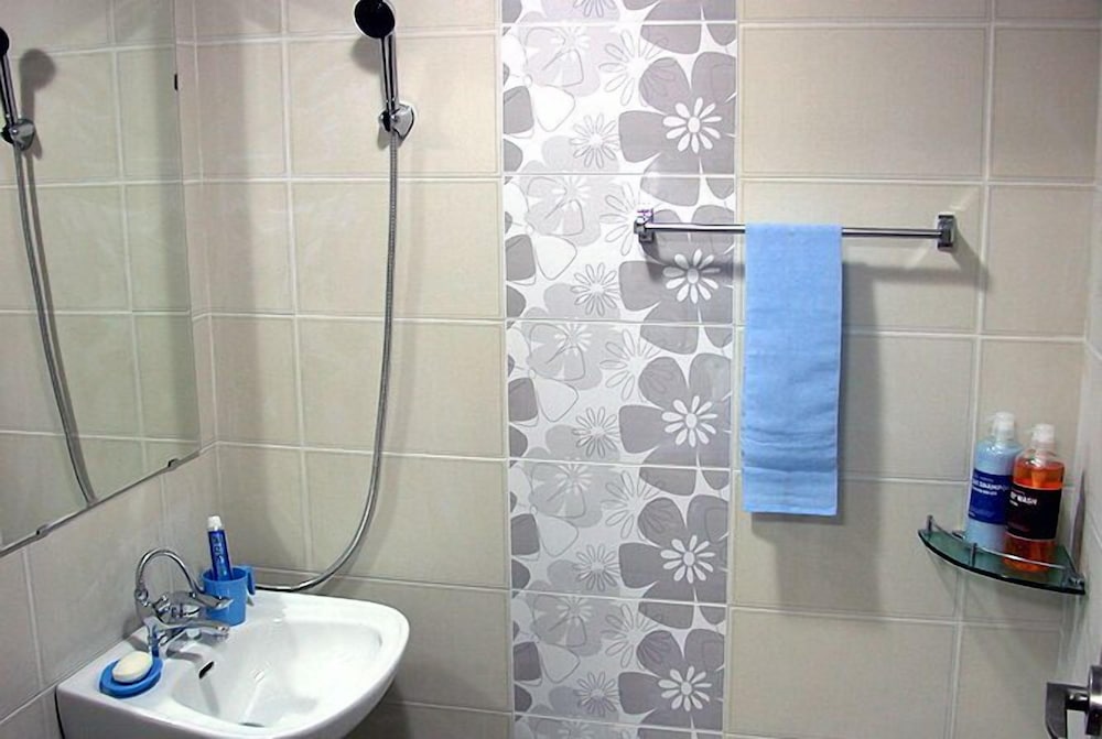 FunStay Inn Guesthouse 48/50