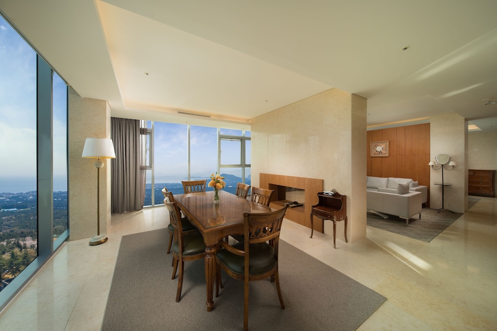 WE Hotel Jeju 54/69