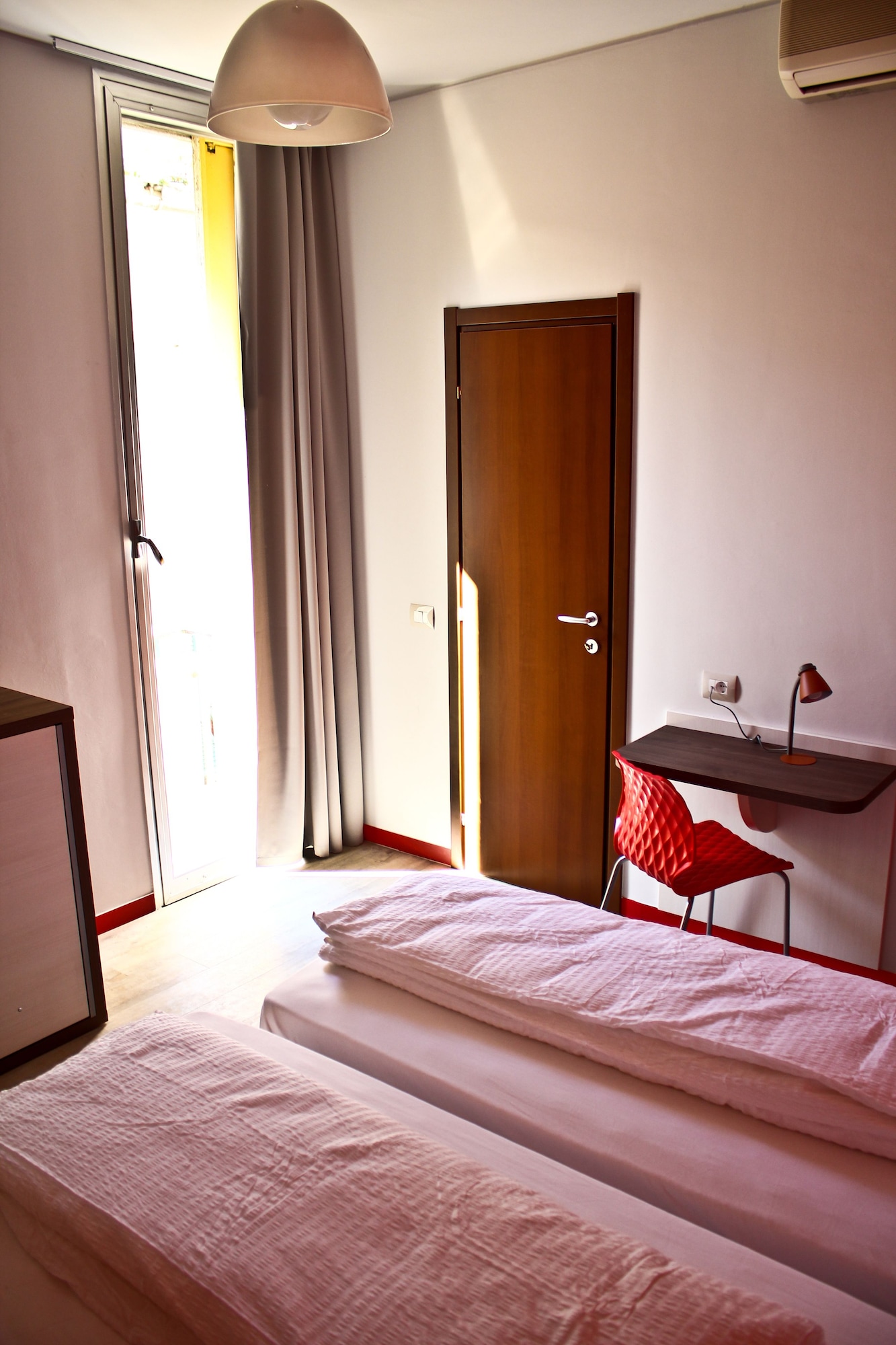 ROOM, TRIPLE