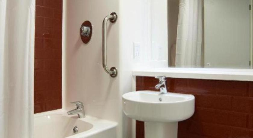 Travelodge Kidderminster 26/26
