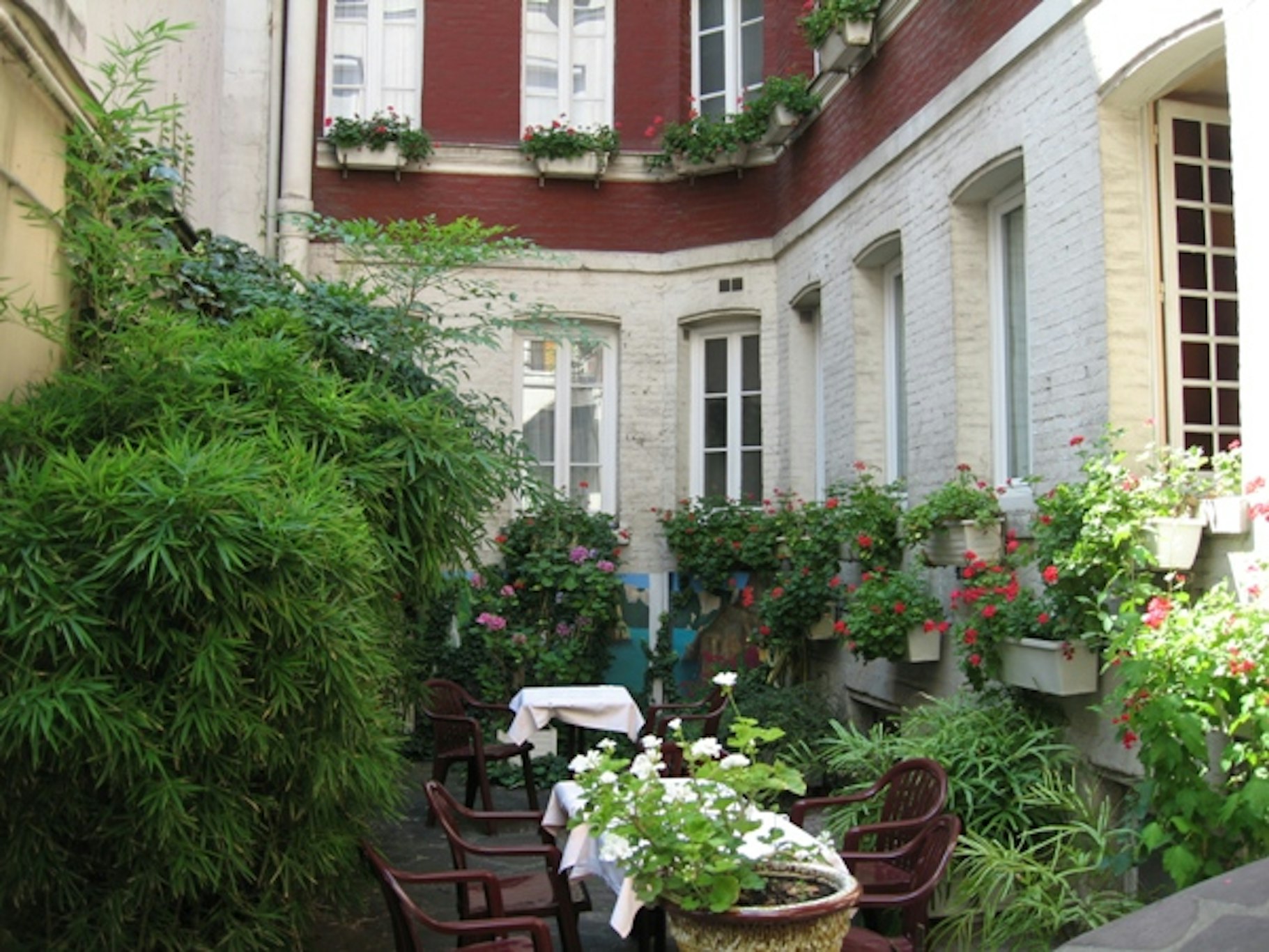 Le Pavillon 2/43
