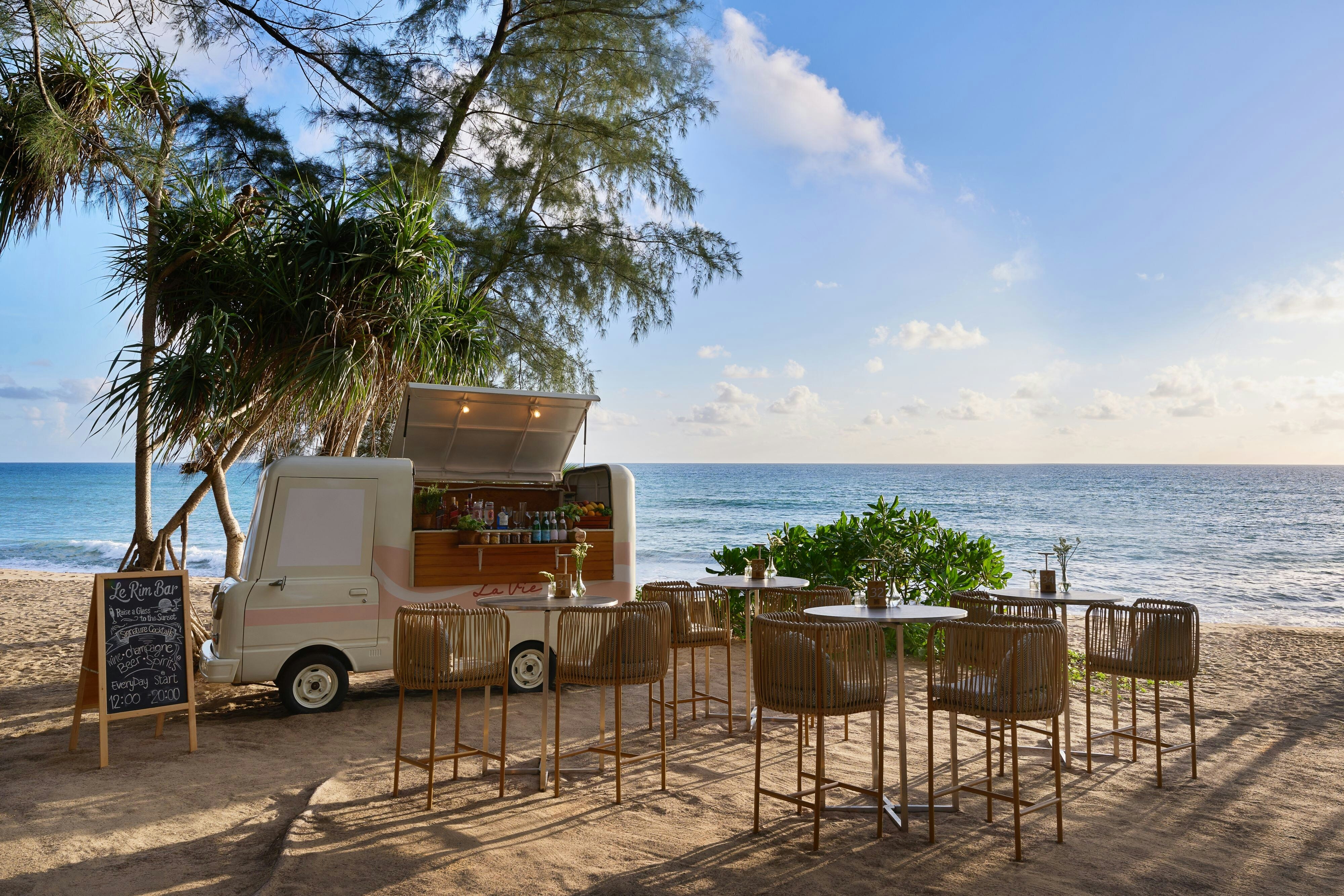 Le Meridien Phuket Mai Khao Beach Resort 60/60