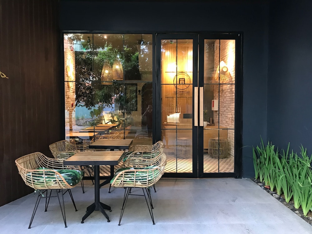 Moclan Boutique Hotel 44/52