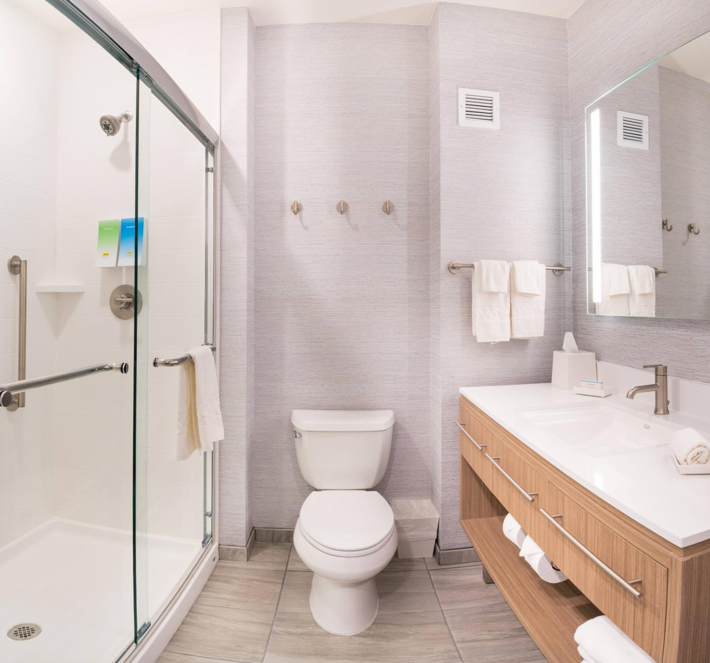 1 Bedroom, Suite, King Bed, Sofa, Home2 Suites by Hilton Temecula, CA 6/9