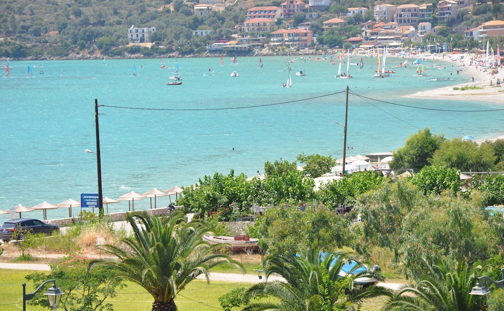 Grand Theoni Hotel Suites And Spa 57/71