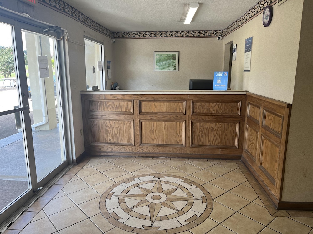 Motel6 Mccomb Ms 14/56