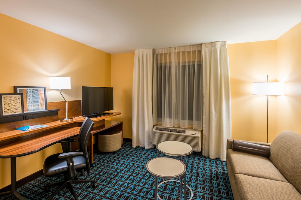 Fairfield Inn Suites Atlanta Fairburn 20/25