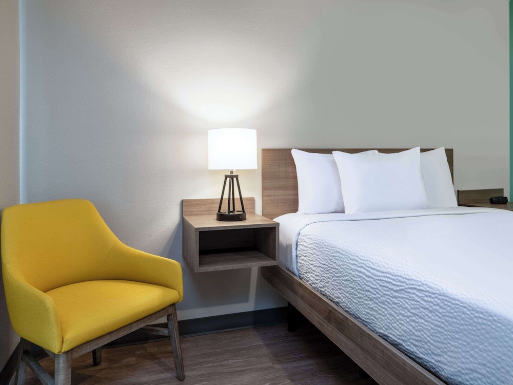 ECHO Suites Extended Stay by Wyndham Madison 35/53