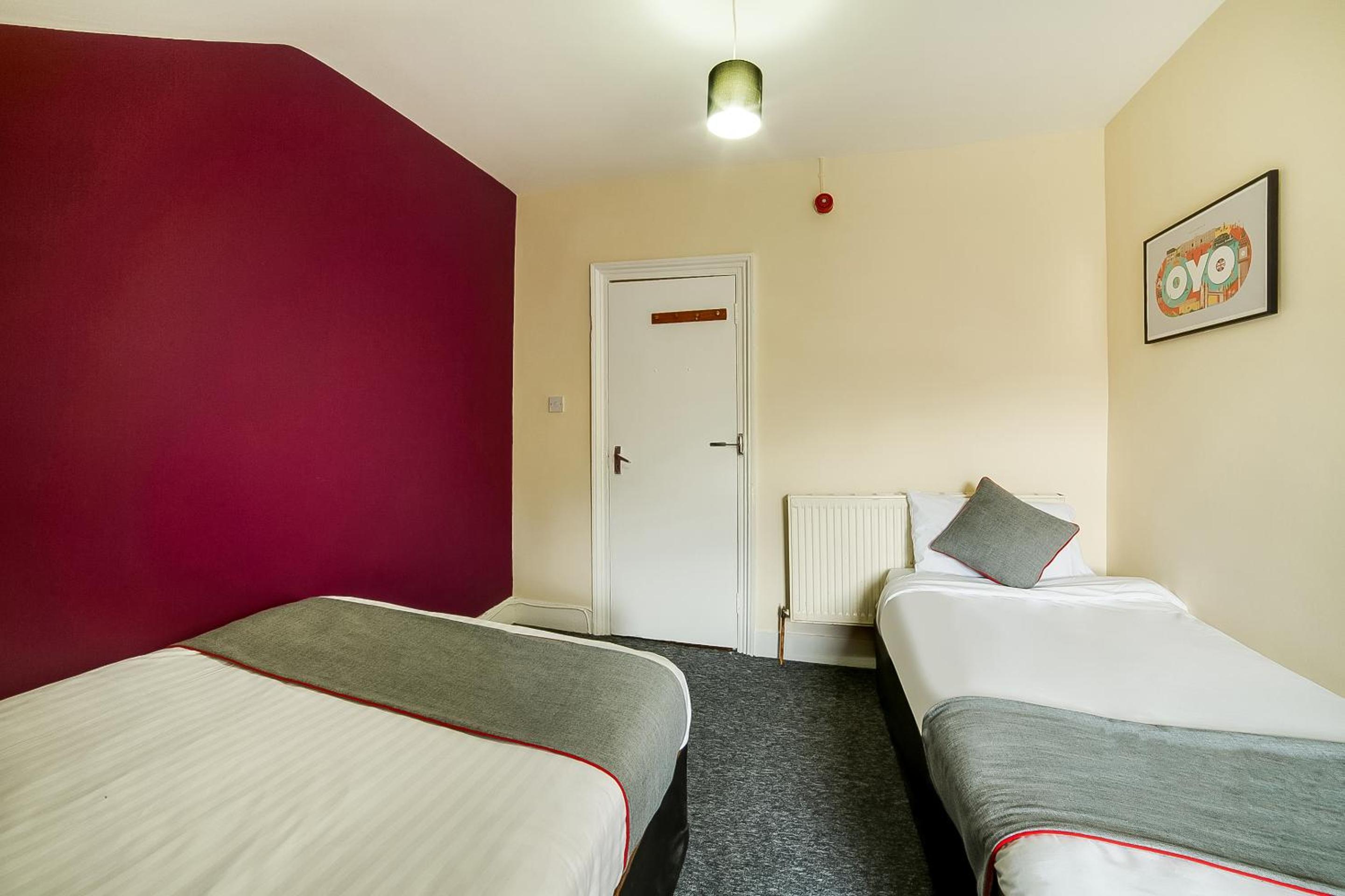 Oyo Stratford Hotel 25/58