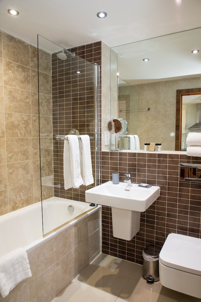 Livin Serviced Apartments 66/68