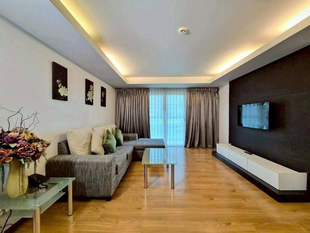 Golden Pearl Residences 29/50