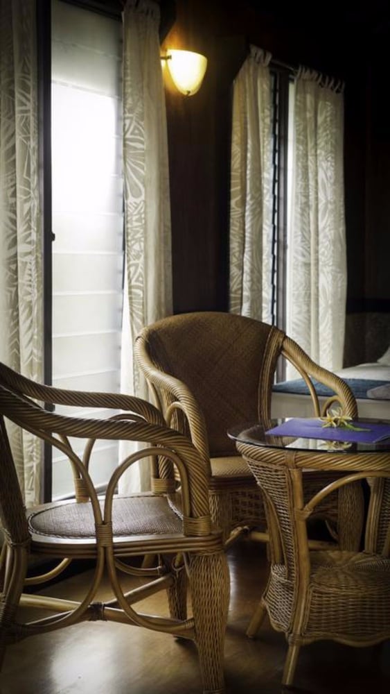 Orator Hotel Samoa 40/65