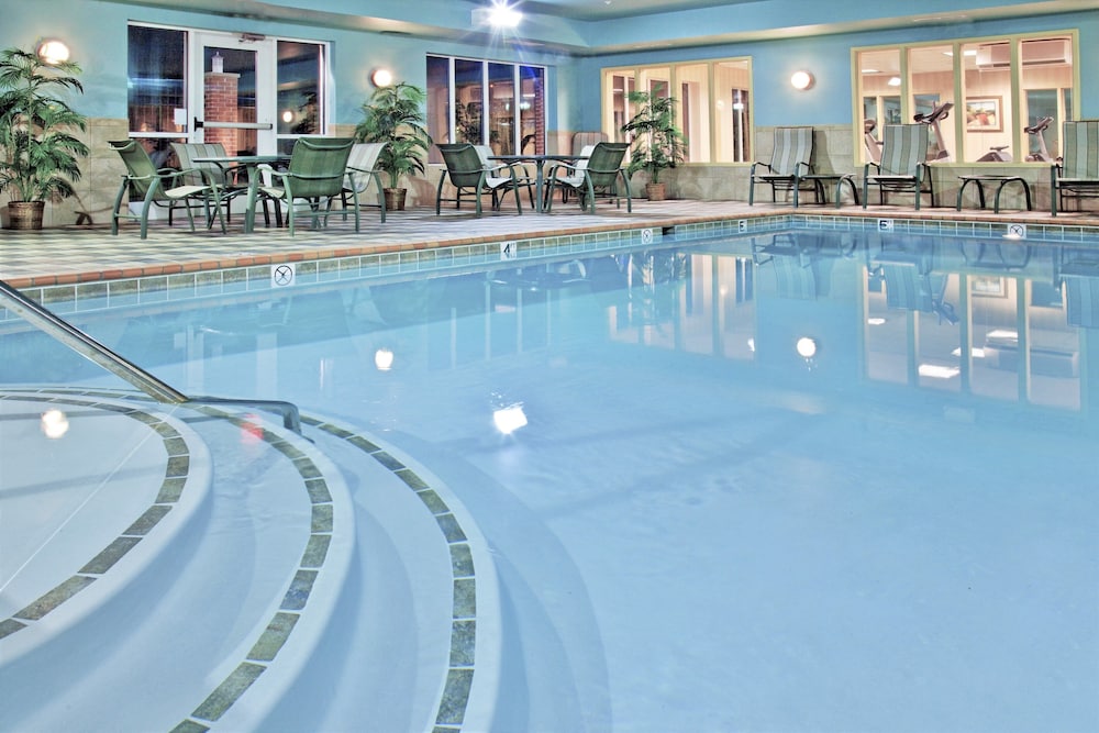 Holiday Inn Express Hotel & Suites Urbana-Champaign(U Of I Area) 1/74