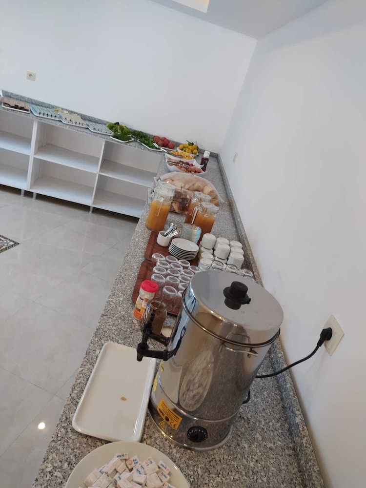 Asmir Suites Hotel 28/32