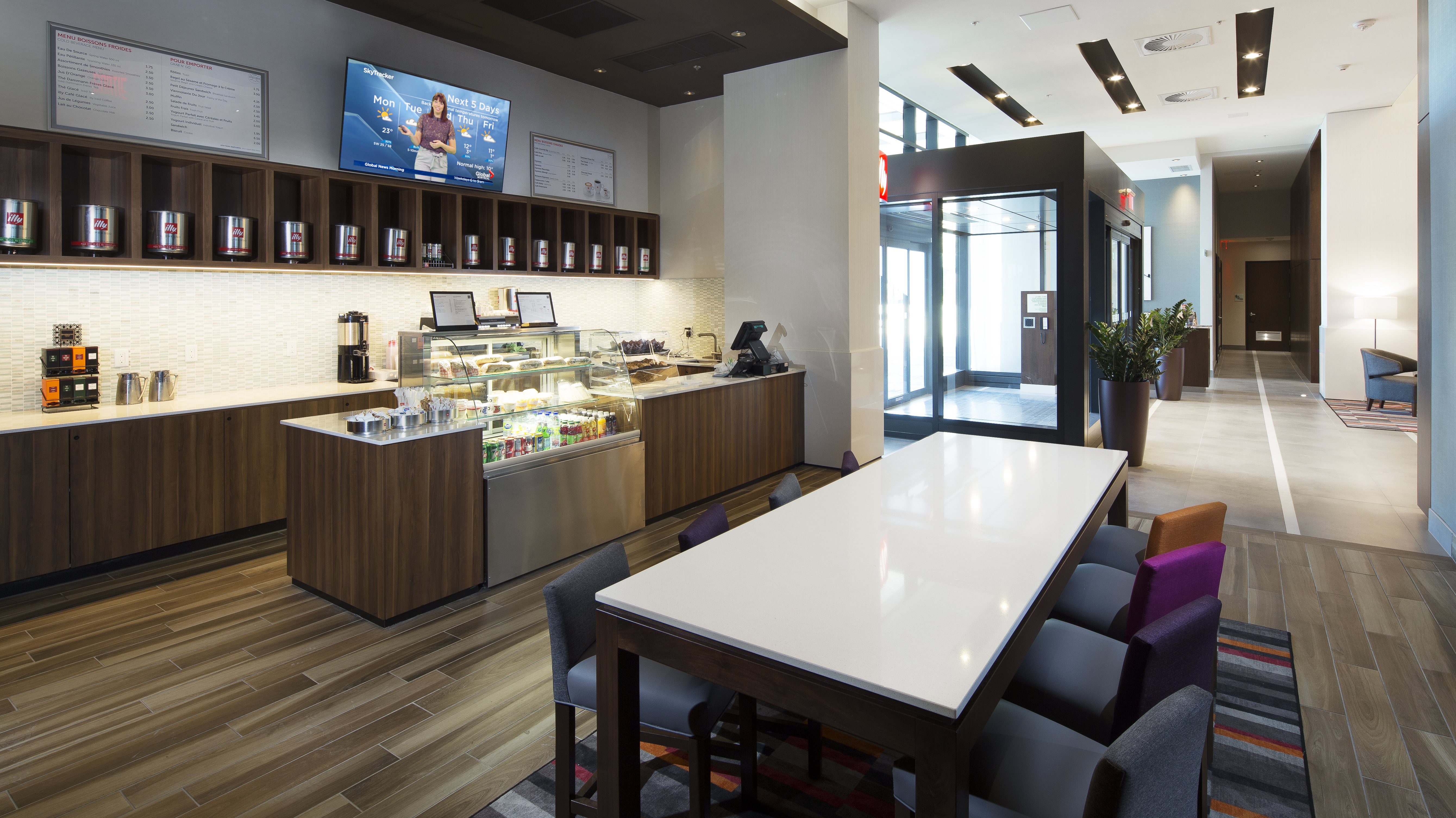 Holiday Inn Hotel Suites Montreal Centre Ville Ouest 53/78