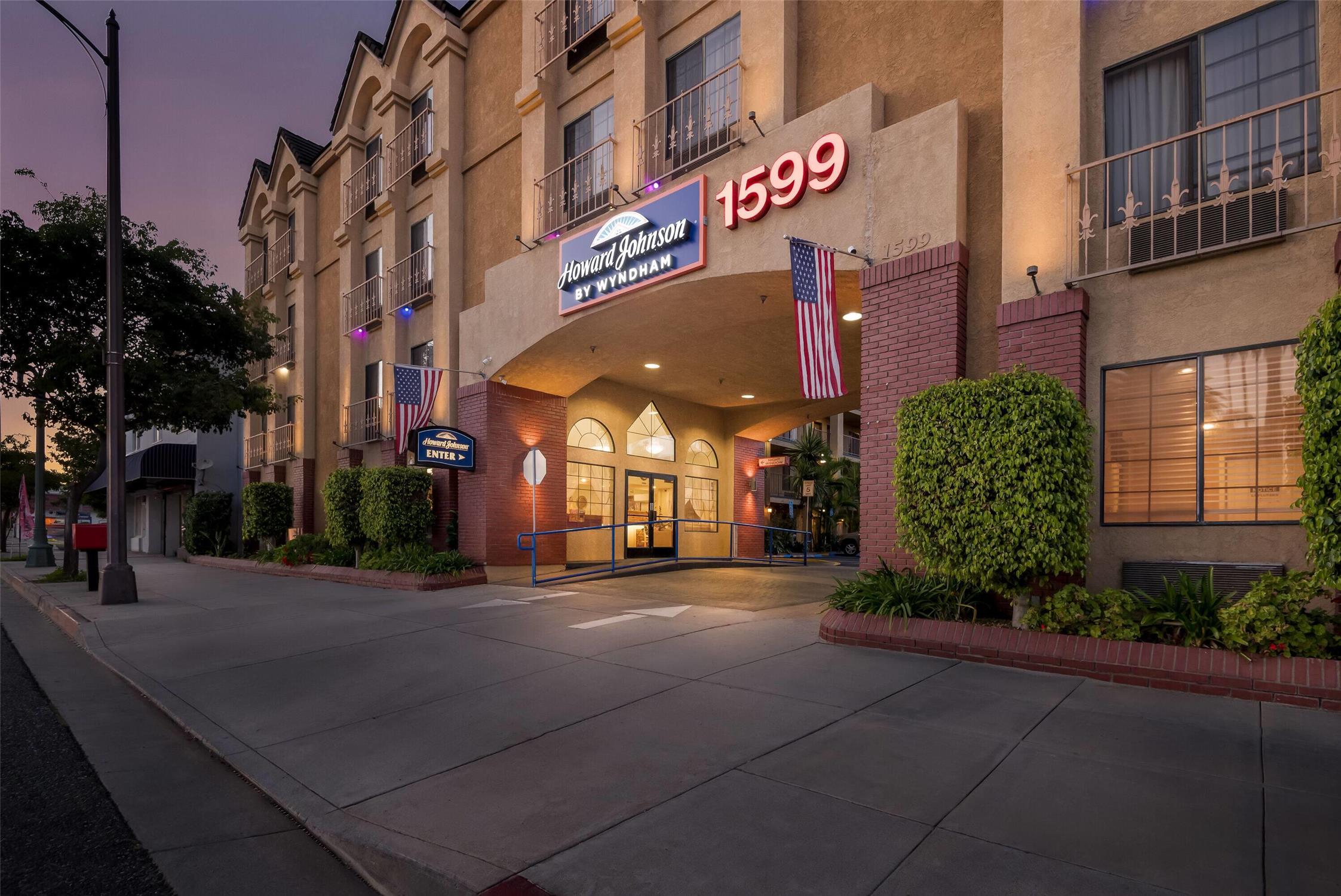 Howard Johnson by Wyndham Pasadena 46/52