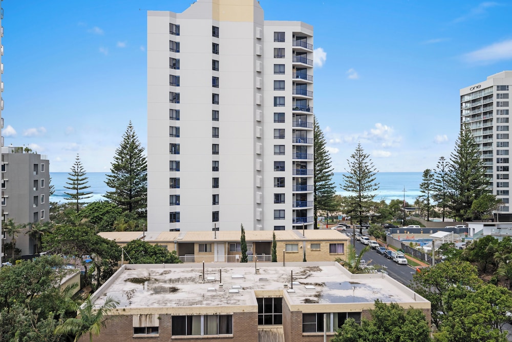 Mantra Legends Surfers Paradise 5/76