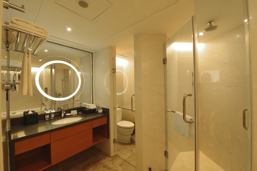 Ramada Plaza by Wyndham Pudong 12/46