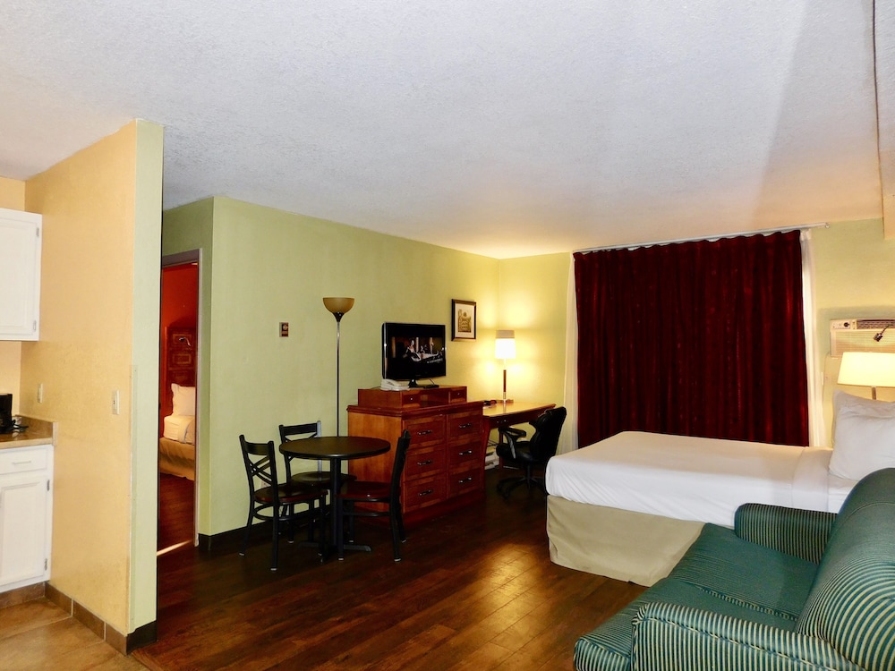 Americas Best Value Inn Suites Anchorage Airport 33/39