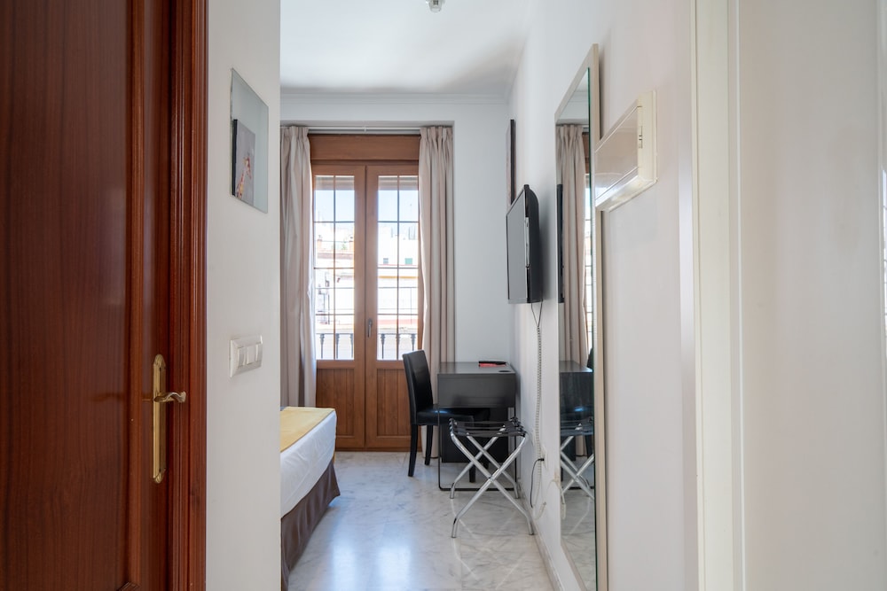 COOL SEVILLA HOTEL 27/60