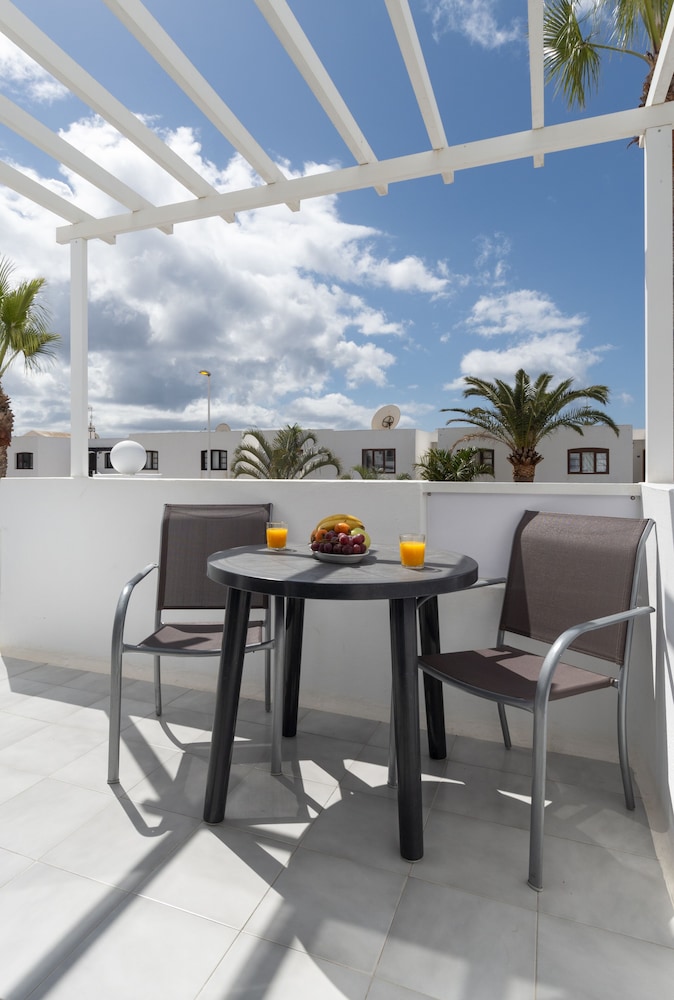 Apartamentos LIVVO Oasis 54/70