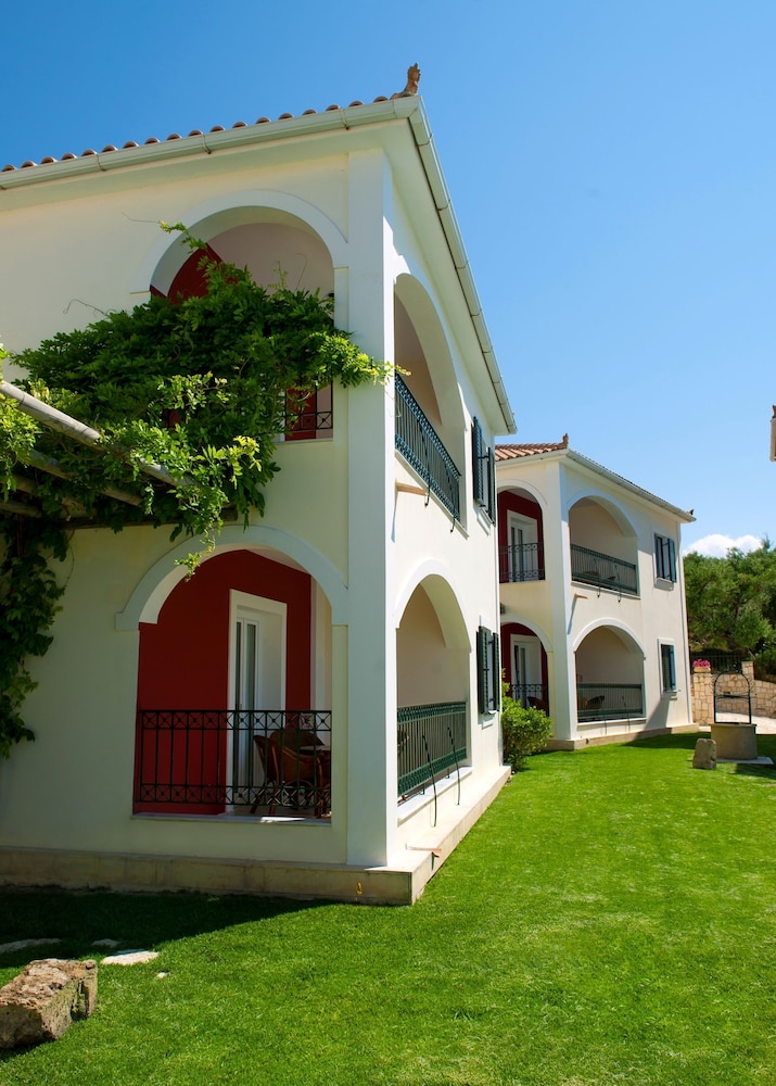 Erietta Aparthotel 44/49