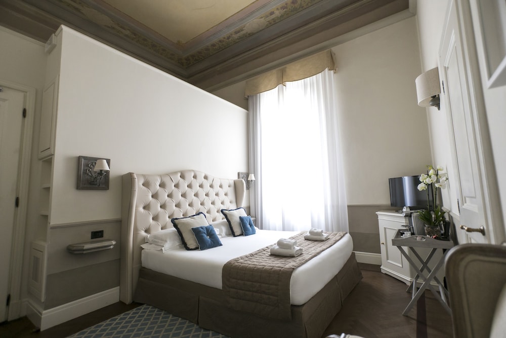 Tower, Superior, King Bed، Palazzo Lorenzo Hotel Boutique 6/10