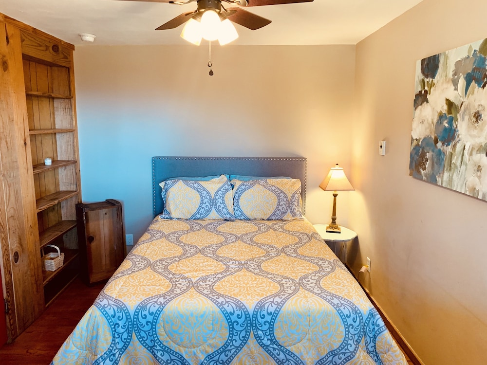 Good Place Farms Bed and Breakfast 7/71