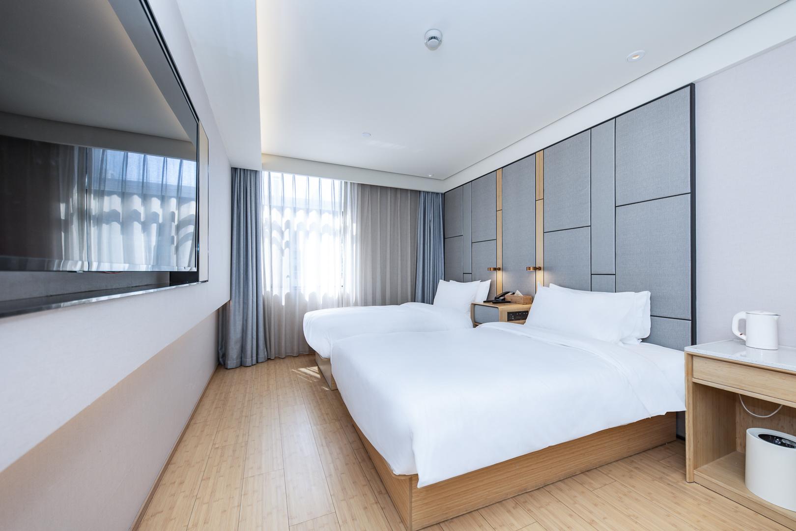 Ji Hotel (Shanghai People Square, Fuzhou Road) 11/28