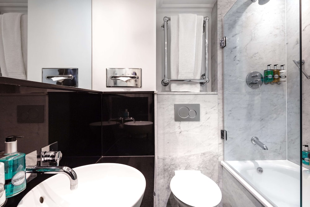 Radisson Blu Hotel London Bond Street 17/71