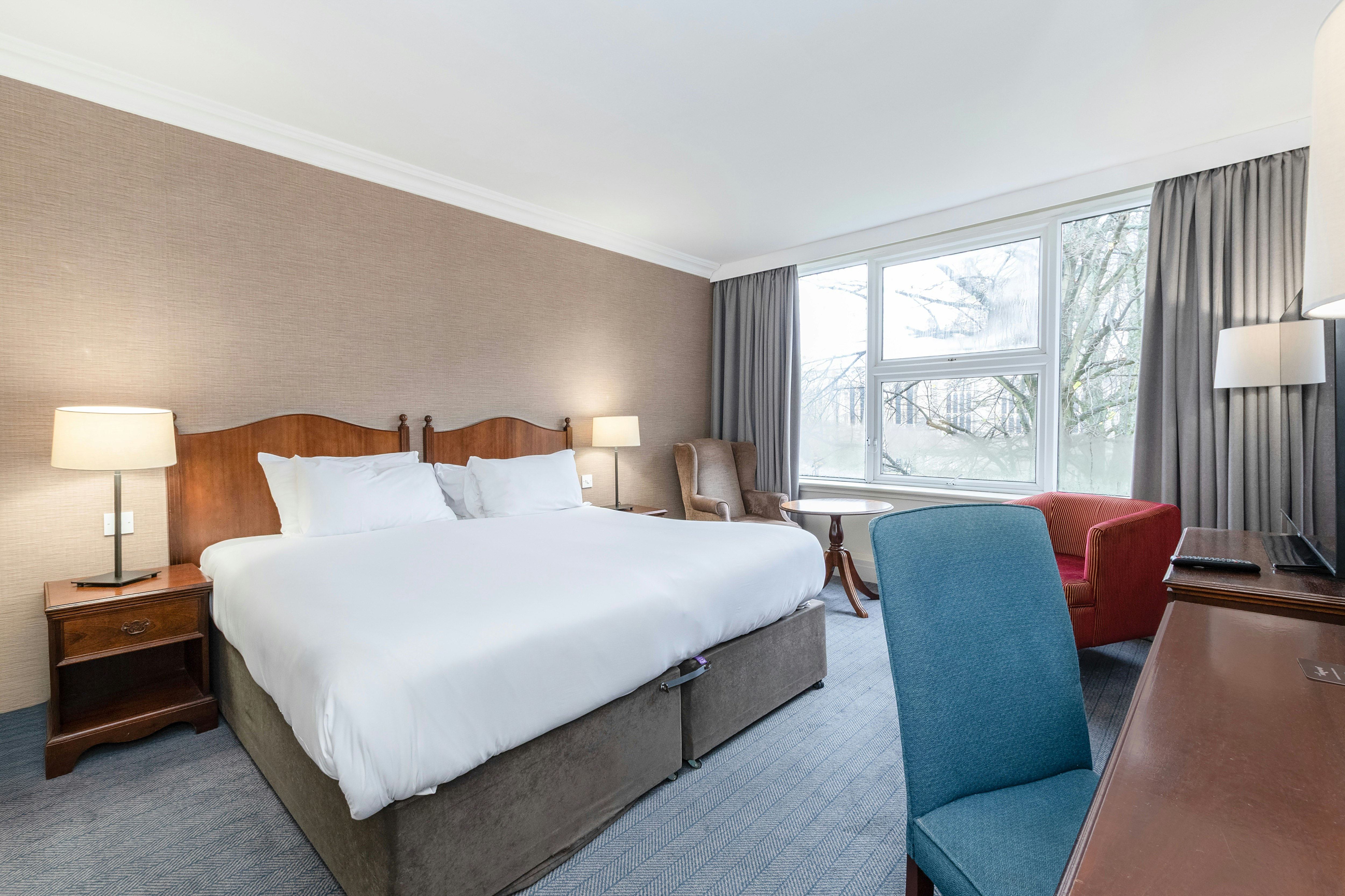 Winchester Wessex Hotel by Sunday 33/70