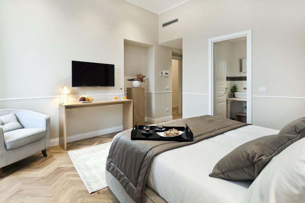 VANITY HOTEL 20/52