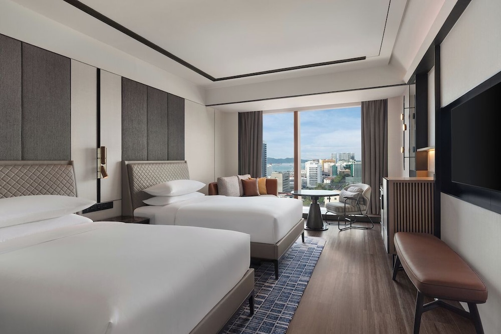 Deluxe, 2 Double Beds, with View
