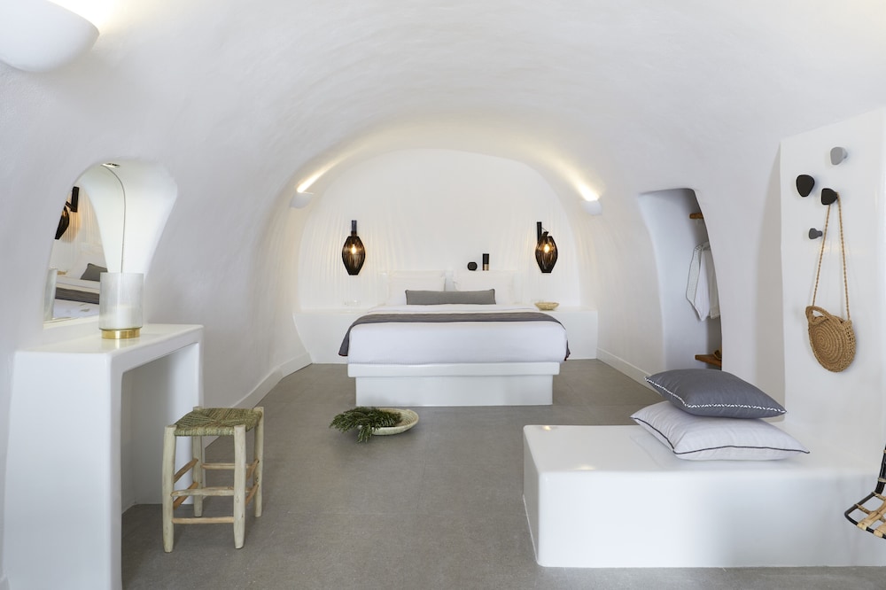 Virginia's Cave Villas 7/40