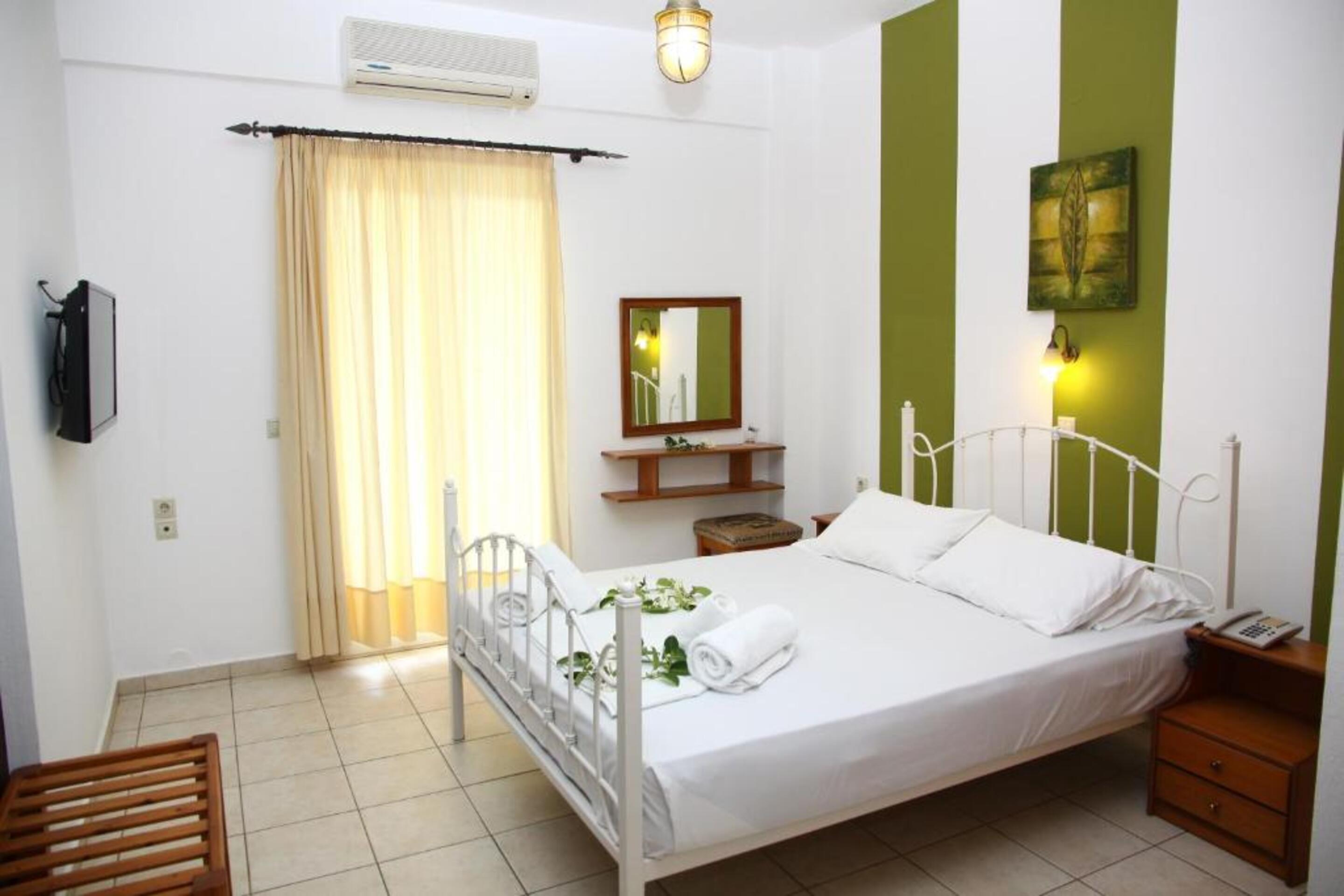 1 Bedroom, Apartment, Pool View
