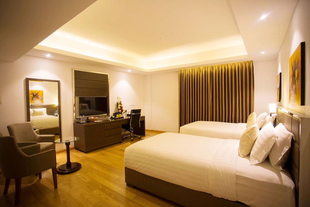Golden Tulip the Grandmark Dhaka 25/60