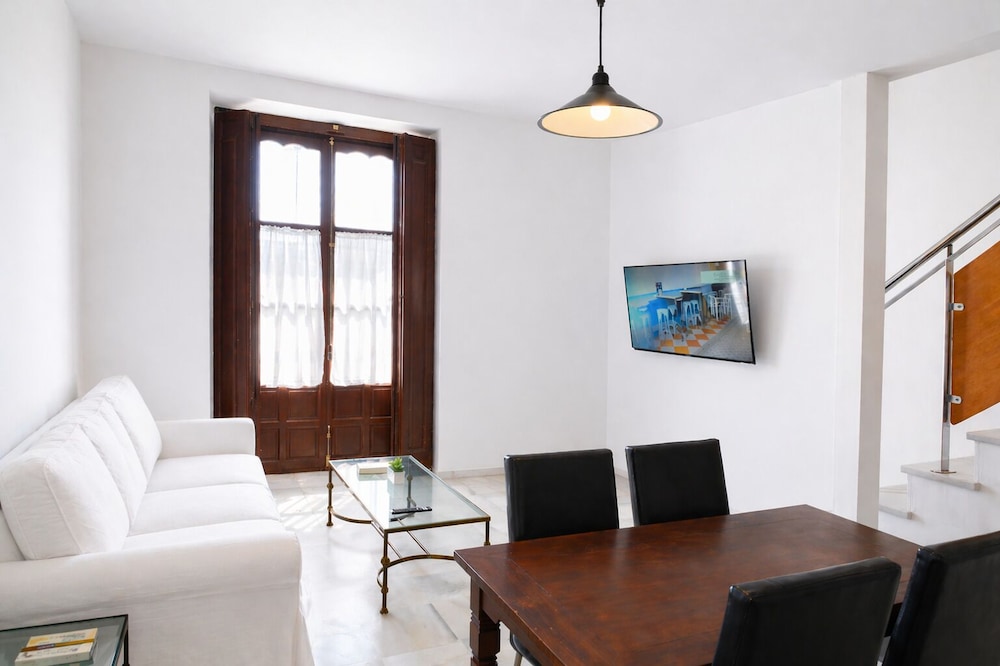 Apartamentos Larga 70 59/80