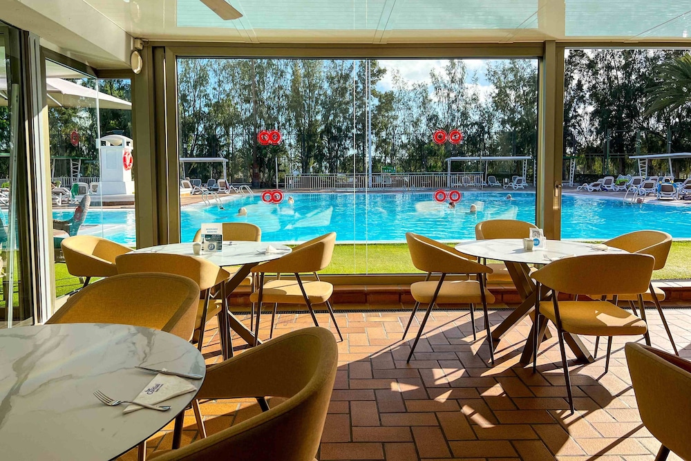 Cordial Green Golf Bungalows 38/60