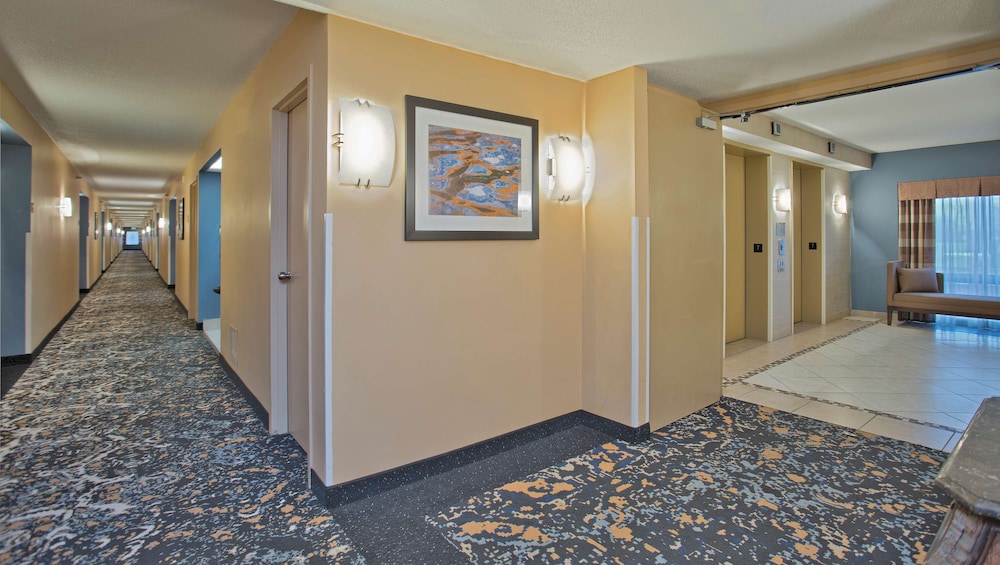 Best Western Plus Hotel & Conference Center 16/46