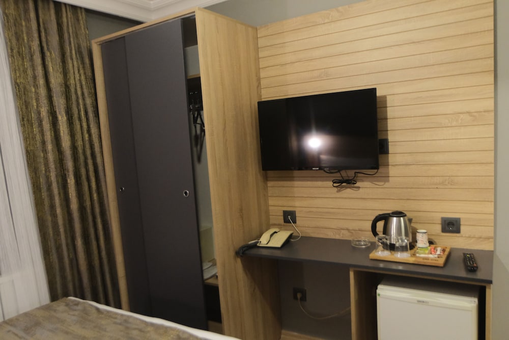 Cag Hotel 30/49