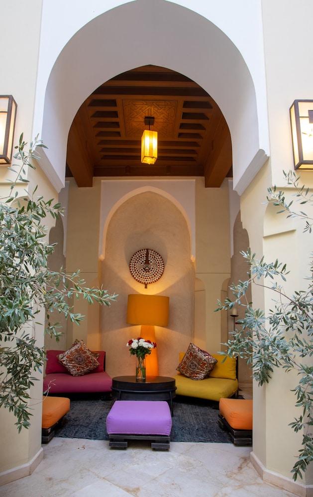 Riad Hizad 37/50